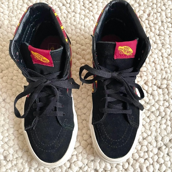 SOLD: Vans x Harry Potter SK8-Hi Gryffendor Sneakers, Men’s US 6.5 - Picture 11 of 11